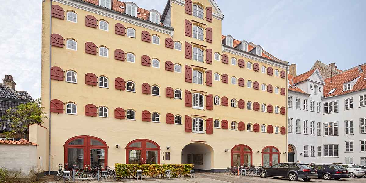 Strandgade 4s facade set fra gården
