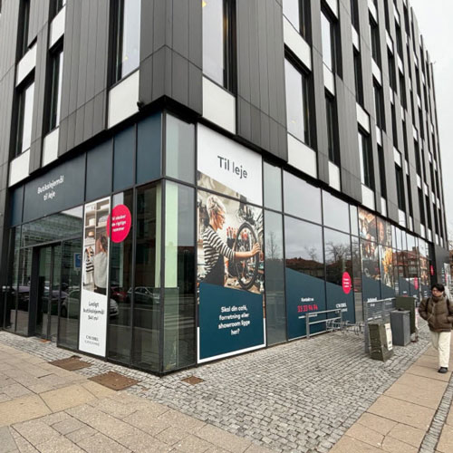 Ledigt butikslejemål Rued Langgaards Vej 2A. I ejendommen Mikado House
