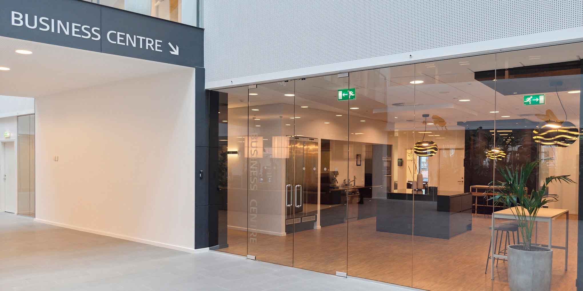 Fælles mødecenter med mulighed for at leje mødelokaler og bestille forplejning