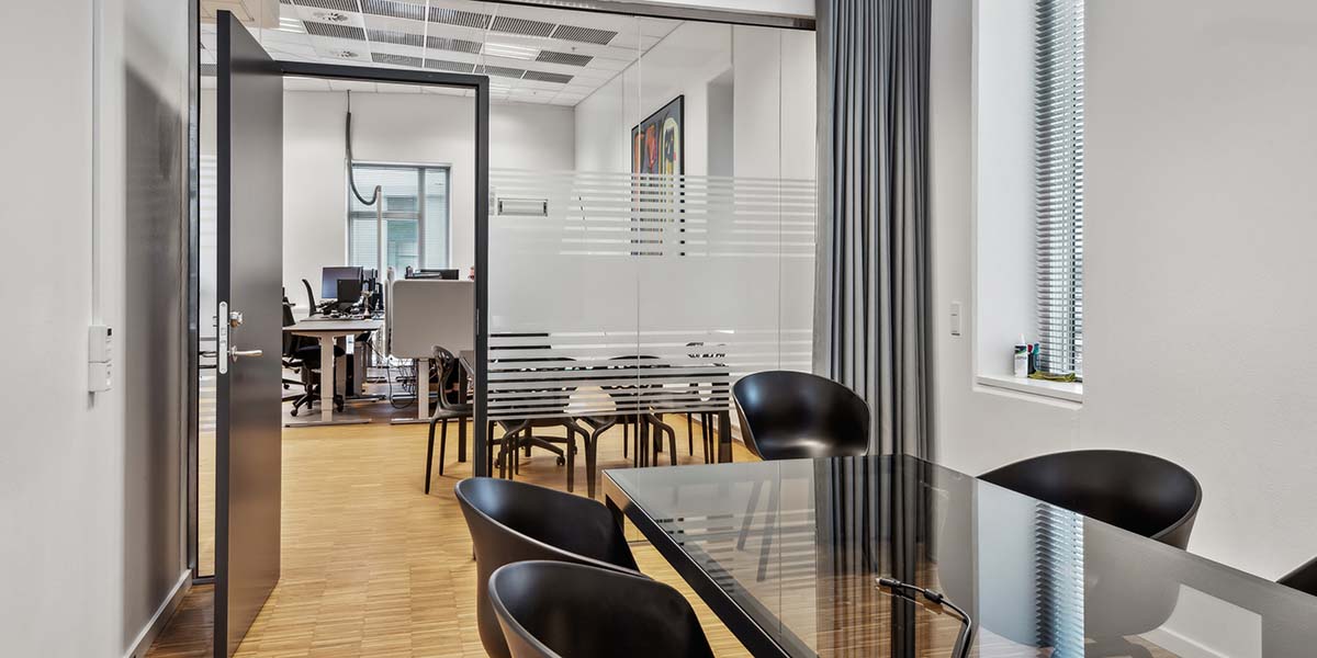 Møderum tilhørende ejendommen