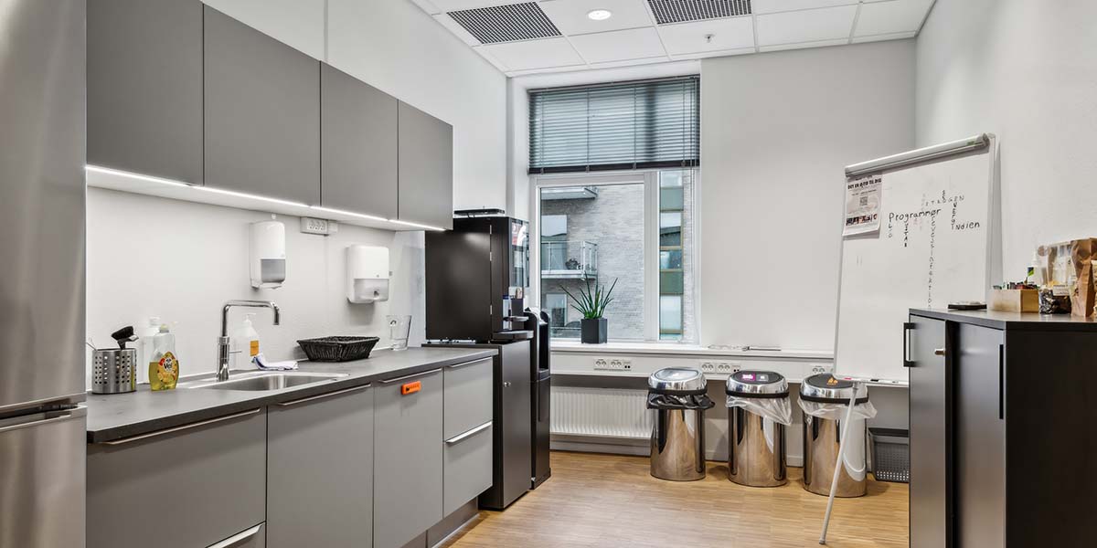 Køkken tilhørende 3. sals kontor