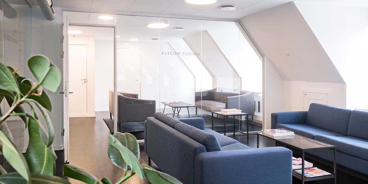 Lougneområde set fra kontorpladserne