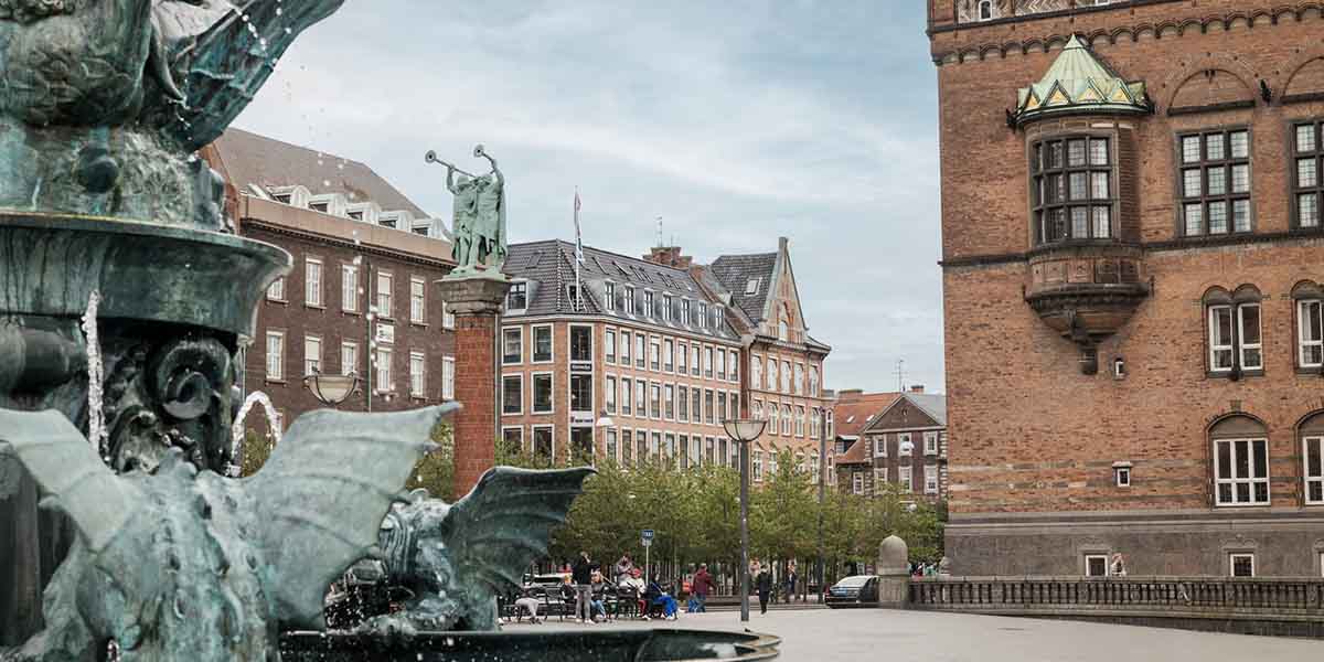 Rådhuspladsen der ligger tæt ved Regnbuepladsen 5, 5. sal