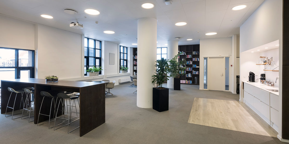 Langebrogade 3C - åbent kontorlandskab