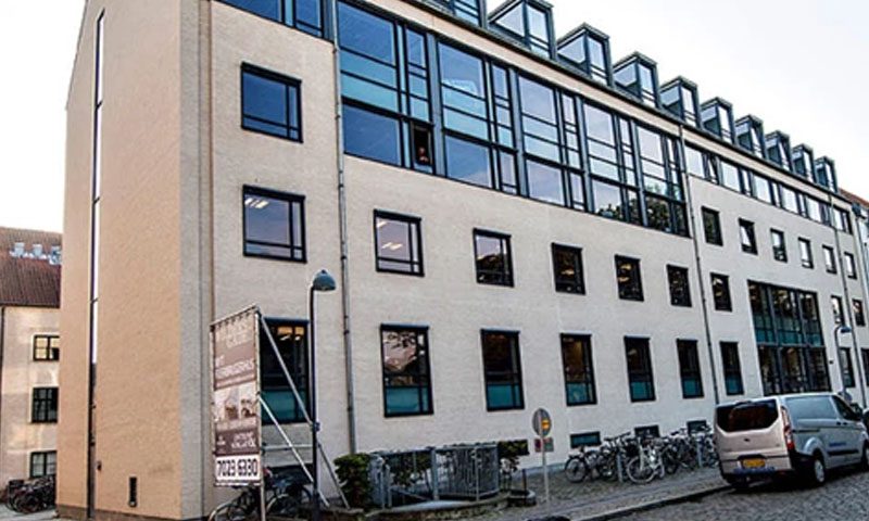 Nyrenoverede erhvervslejemål i fleksibelt flerbrugerhus på Christianshavn-800x800px
