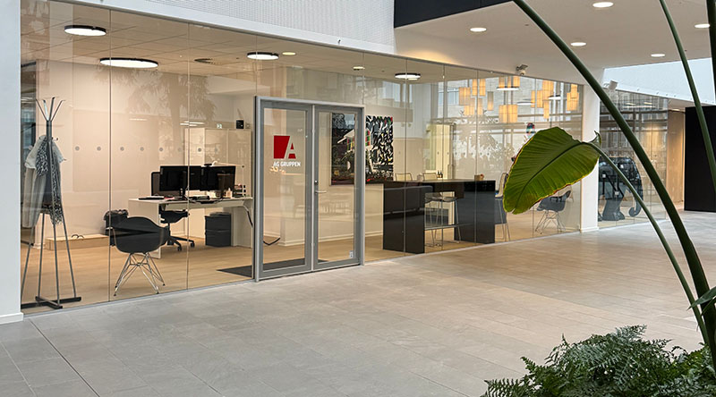 Mikado House, med kig til AG Gruppens lejemål i atrium. Kontorejendom i Ørestad